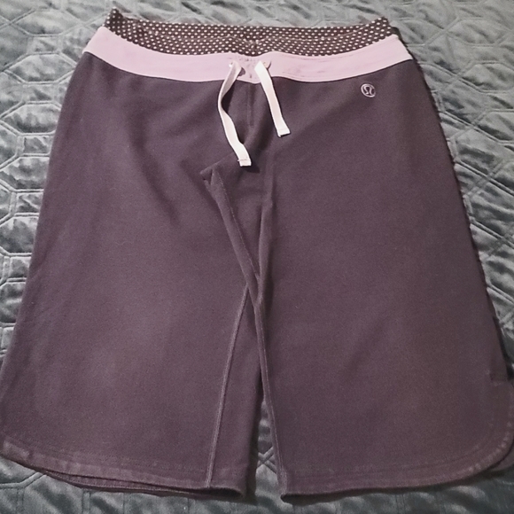 Lululemon women capri pants - Picture 2 of 5